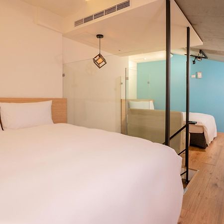 Check Inn Express Taichung Yizhong Exterior foto