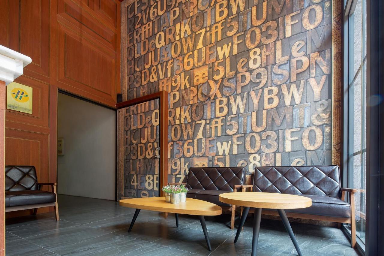 Check Inn Express Taichung Yizhong Exterior foto