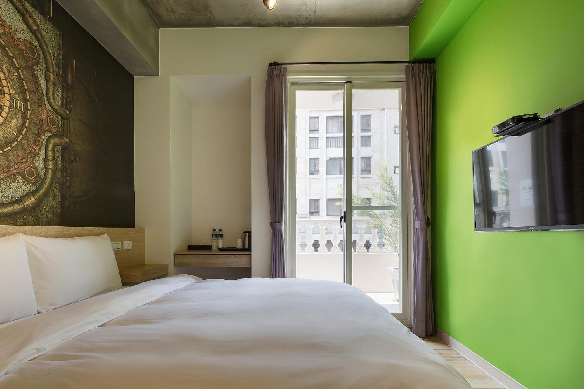 Check Inn Express Taichung Yizhong Exterior foto