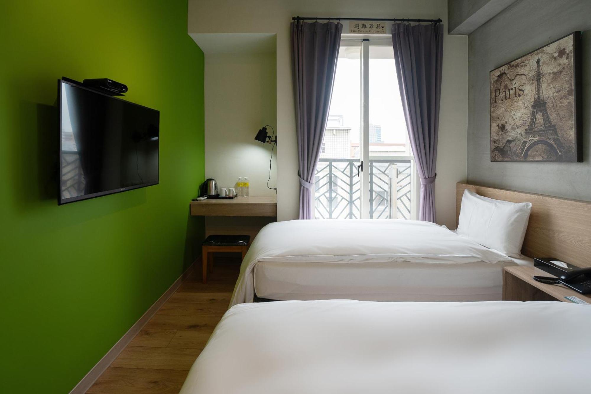 Check Inn Express Taichung Yizhong Exterior foto