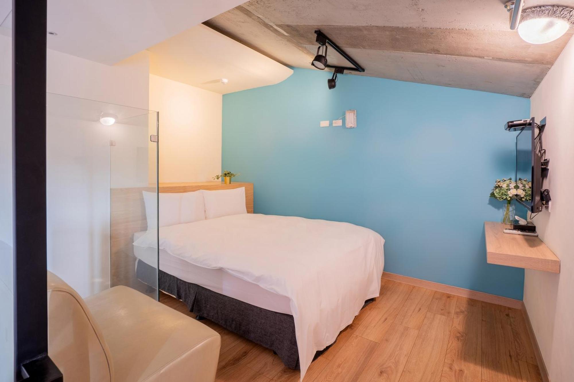 Check Inn Express Taichung Yizhong Exterior foto