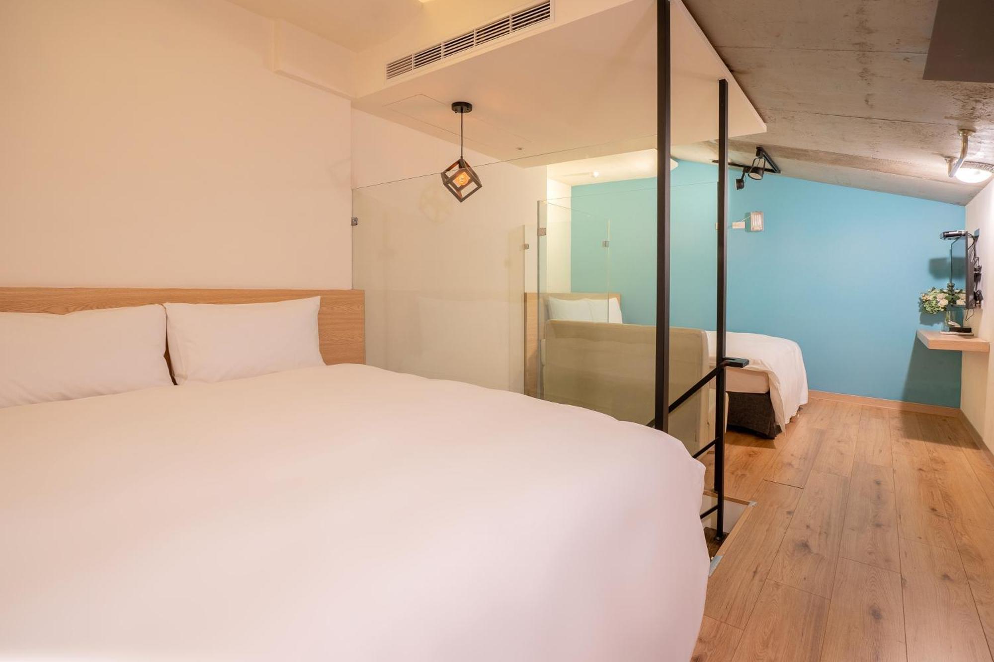 Check Inn Express Taichung Yizhong Exterior foto