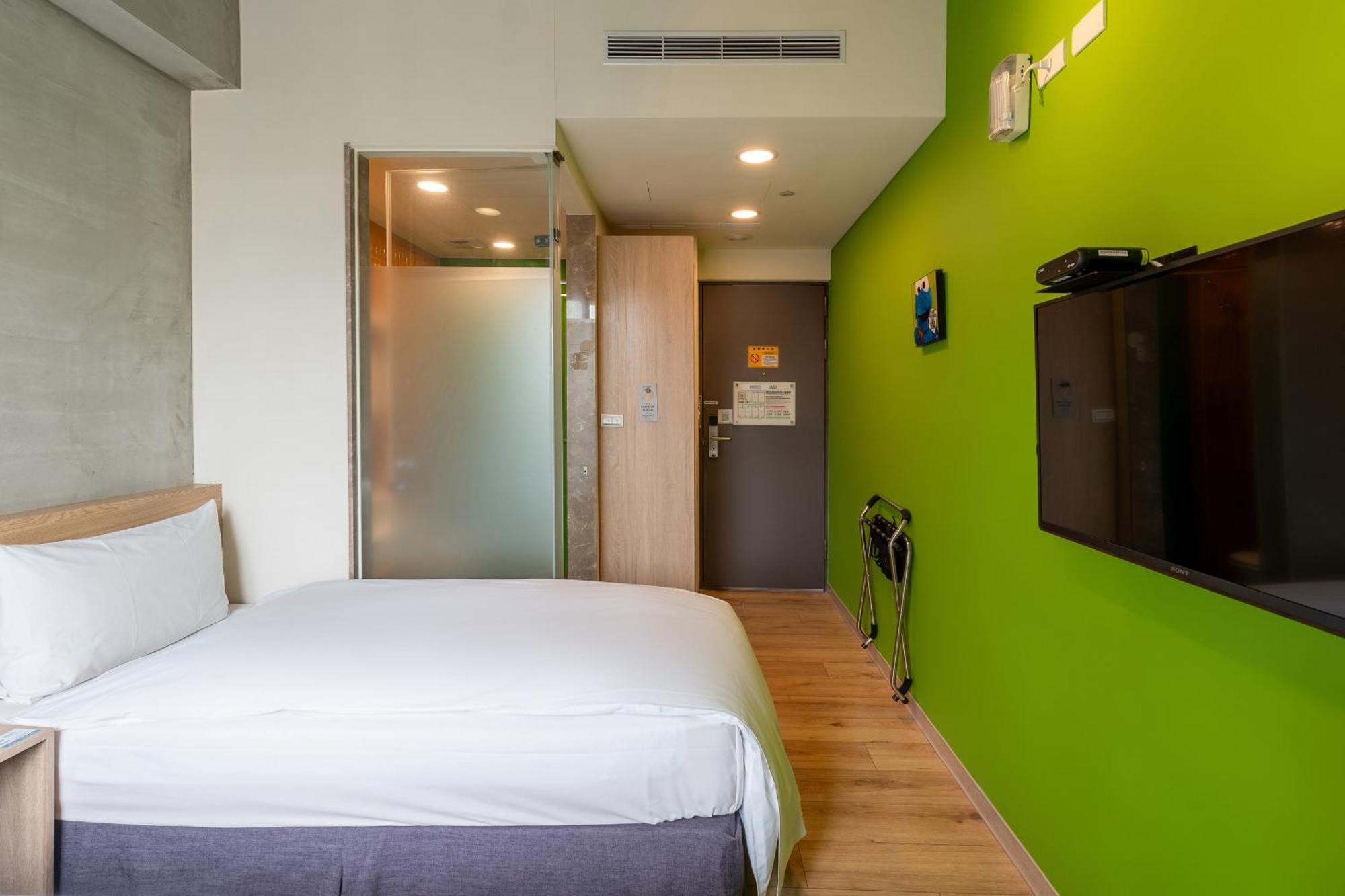 Check Inn Express Taichung Yizhong Exterior foto